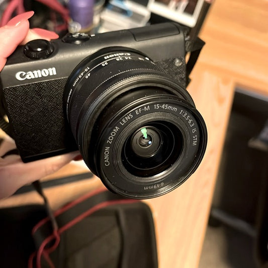 Canon EOS Camera – Like New! 📸